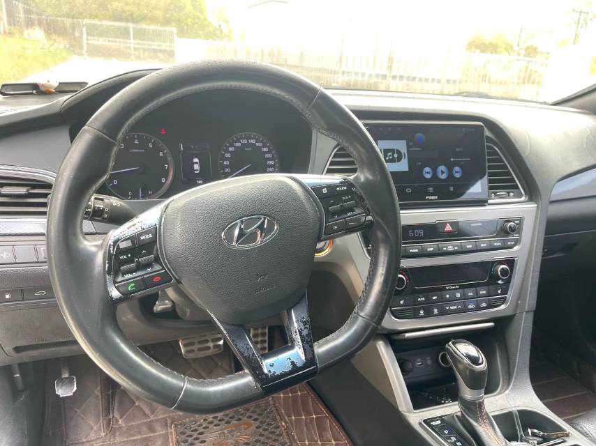 索纳塔 Model Year 1.6T GLS 智能型