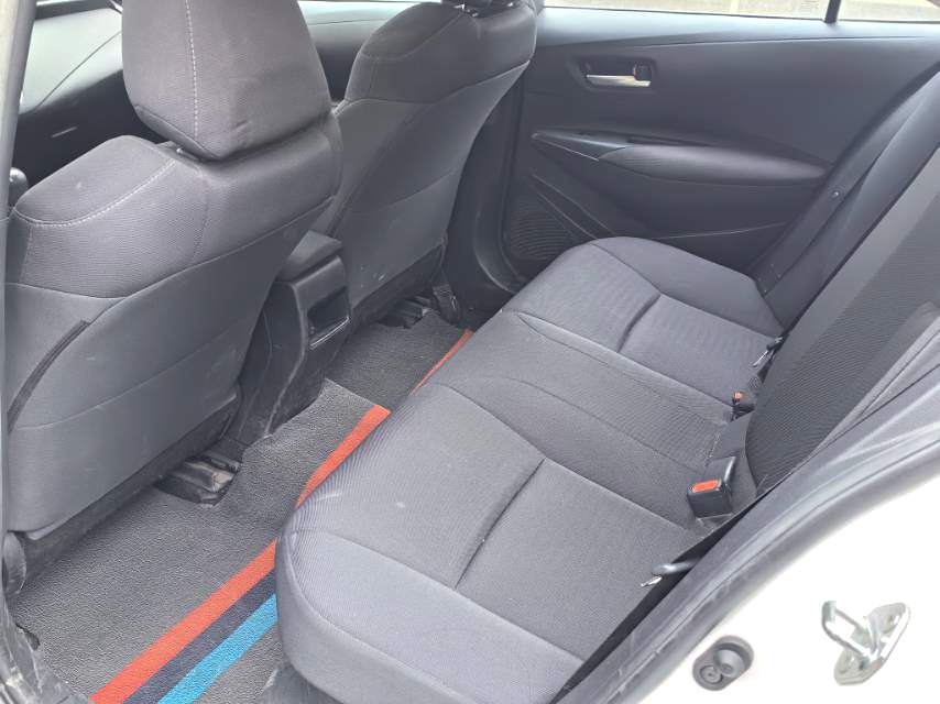 卡罗拉 Model Year 双擎 1.8L E CVT 先锋版