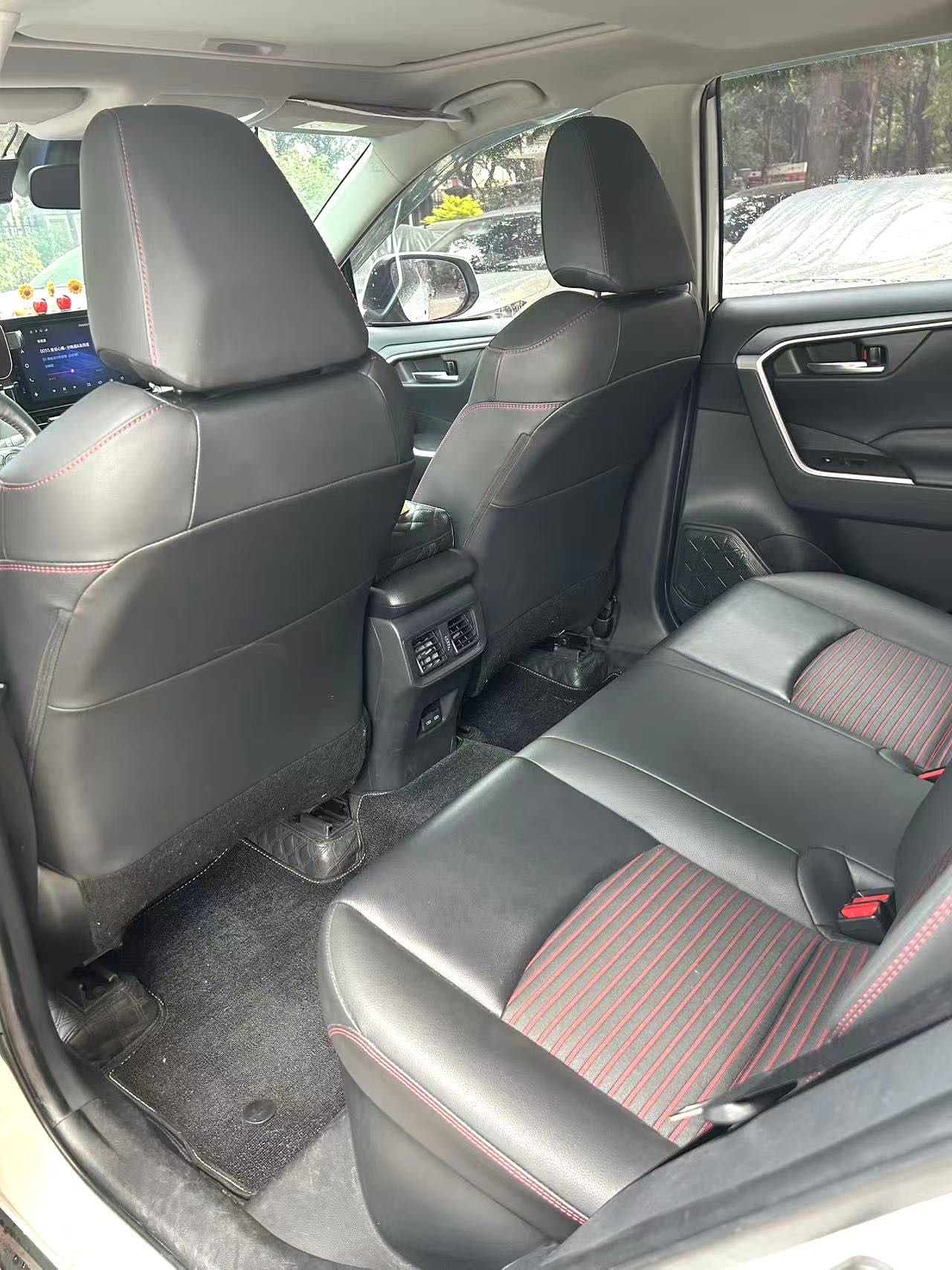 RAV 4 荣放双擎 E Model Year 2.5L 两驱精英 Pro