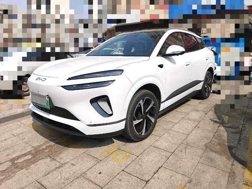 BYD 06 — электромобиль на альтернативном топливе, версия 605 Pro
