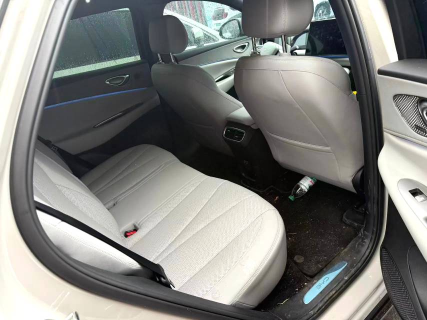 BYD 06 — электромобиль на альтернативном топливе, версия 605 Pro