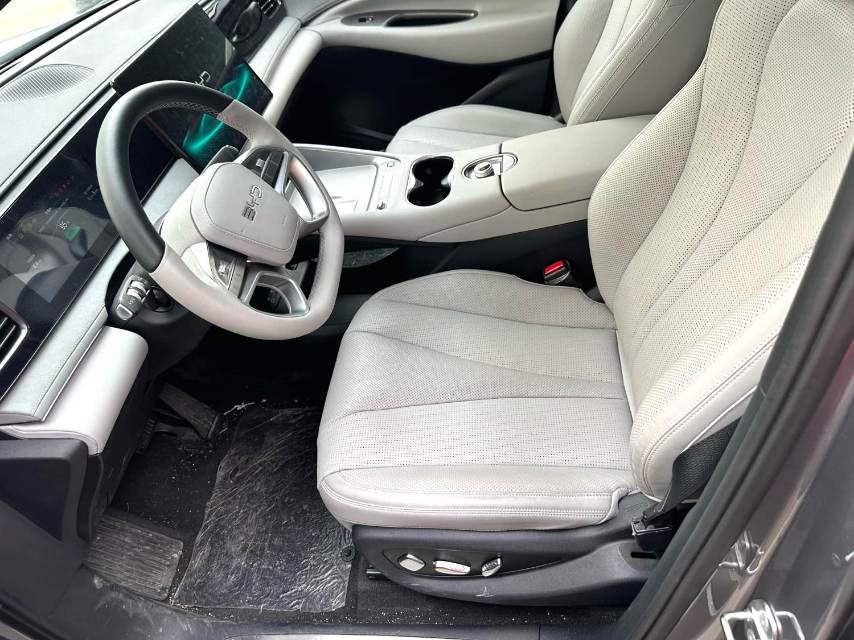 BYD 06 — электромобиль на альтернативном топливе, версия 605 Plus