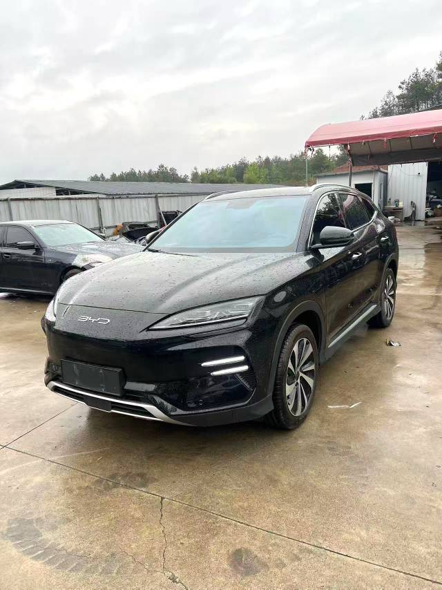 BYD PLUS New Energy Electric Vehicle 520KM Premium