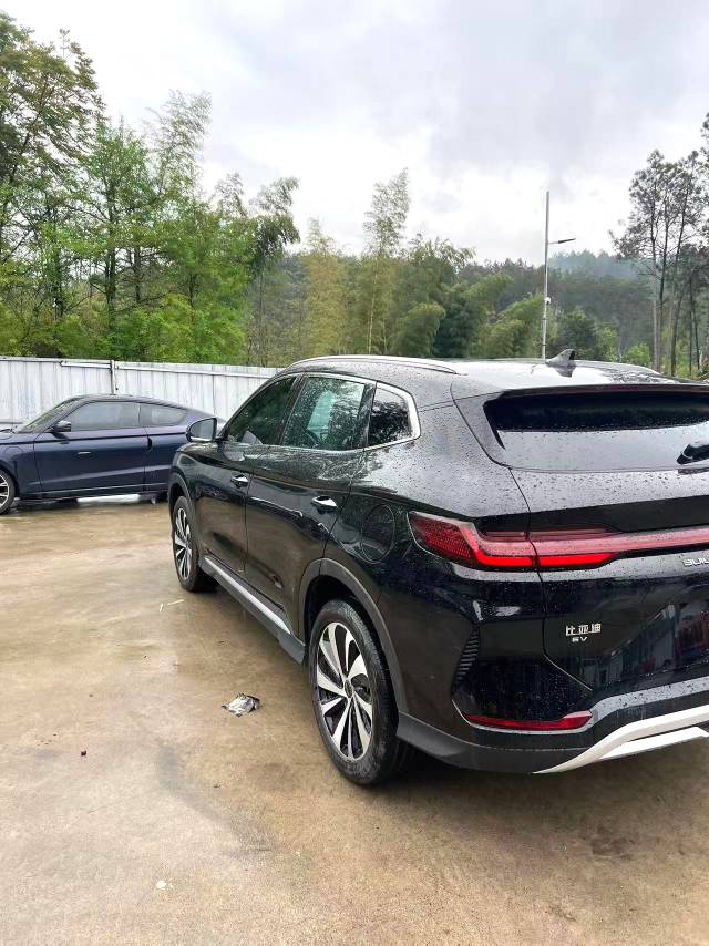 BYD PLUS New Energy Electric Vehicle 520KM Premium