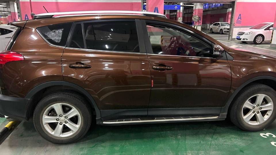 RAV 4 荣放 Model Year 2.0L CVT 两驱都市版