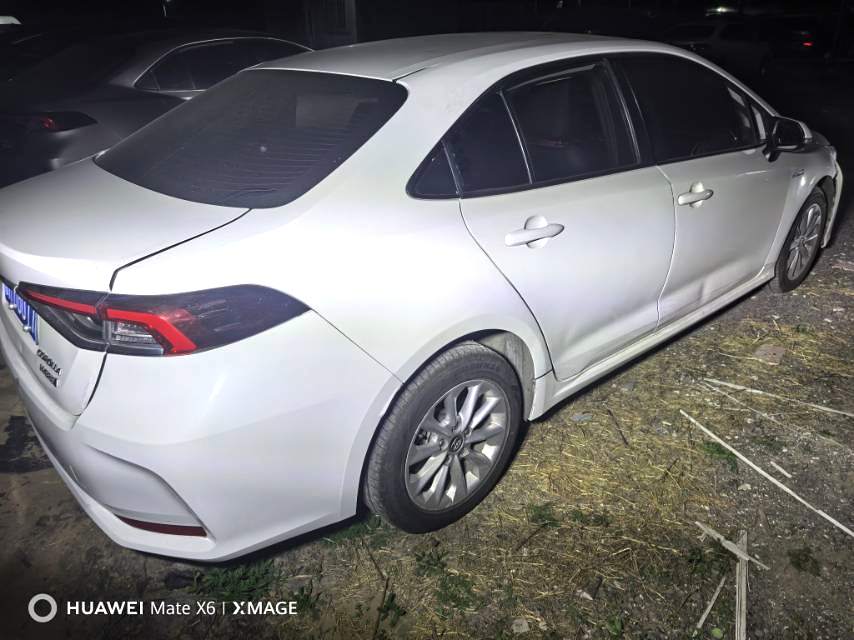 卡罗拉 Model Year 双擎 1.8L E CVT 先锋版