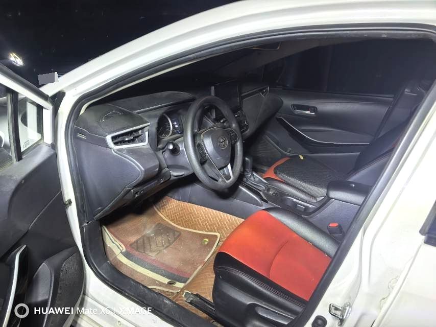 卡罗拉 Model Year 双擎 1.8L E CVT 先锋版