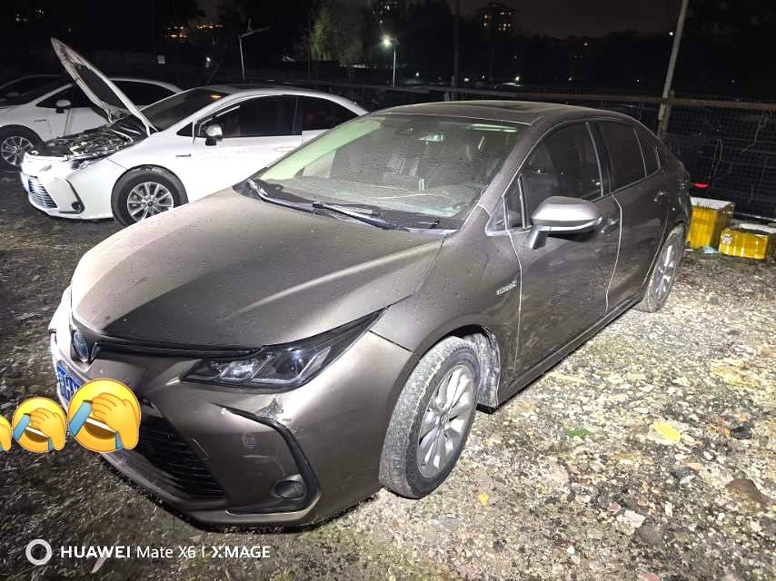 卡罗拉 Model Year 双擎 1.8L E CVT 精英版