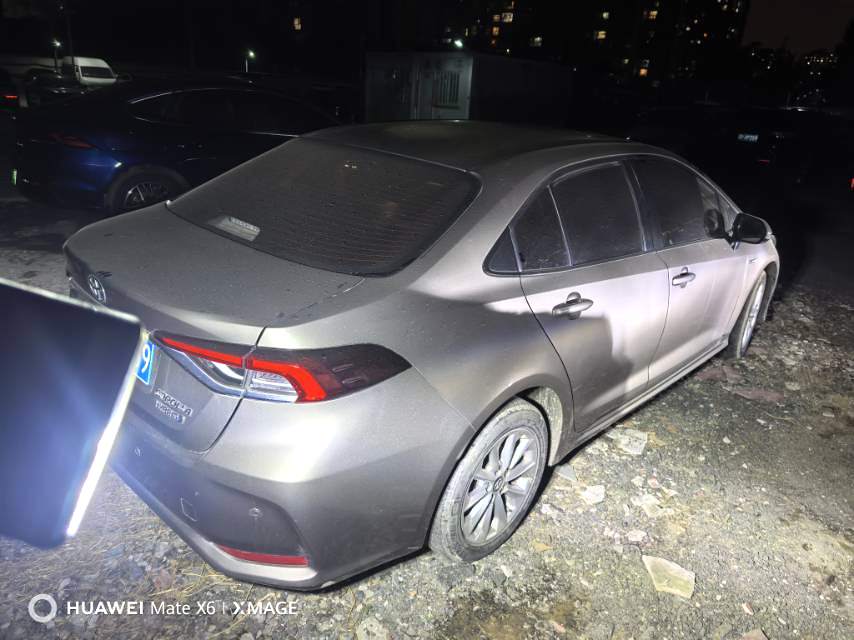 卡罗拉 Model Year 双擎 1.8L E CVT 精英版
