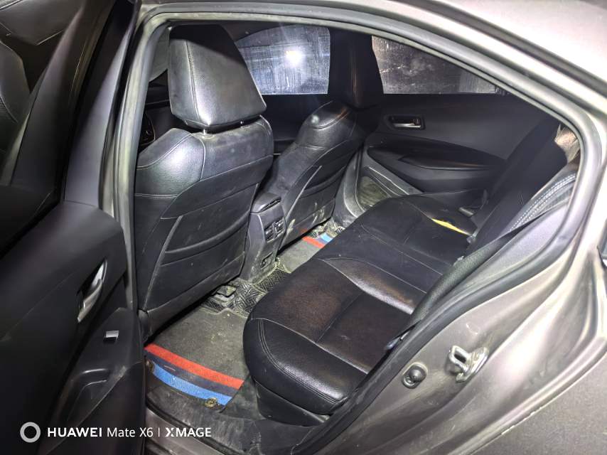 卡罗拉 Model Year 双擎 1.8L E CVT 精英版