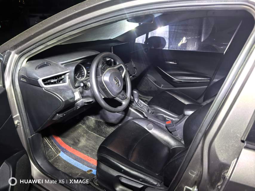 卡罗拉 Model Year 双擎 1.8L E CVT 精英版