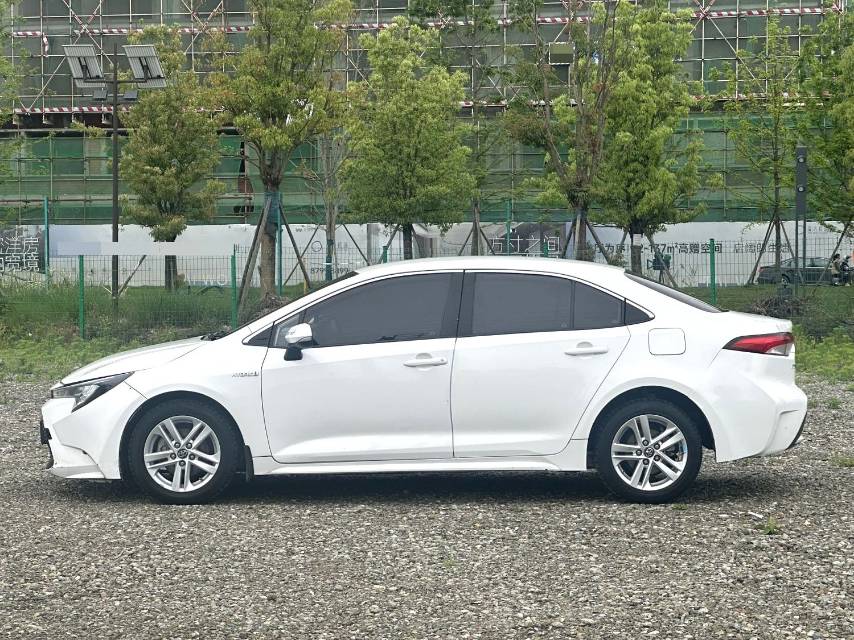 雷凌 Model Year 双擎 1.8H E CVT 豪华版