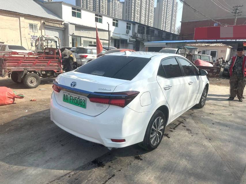 Toyota Corolla Hybrid 1.8L E CVT Флагман