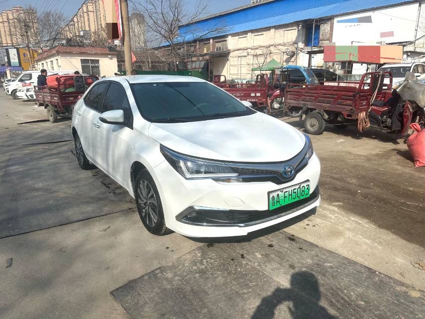 Toyota Corolla Hybrid 1.8L E CVT Флагман