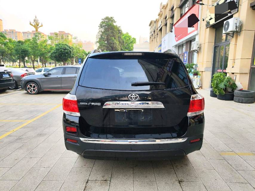 汉兰达 Model Year 2.7L 2WD 5 座精英版