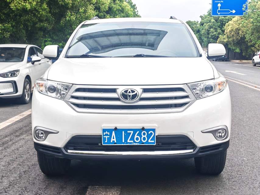 Toyota Highlander 2.7L 2WD 5 Elite