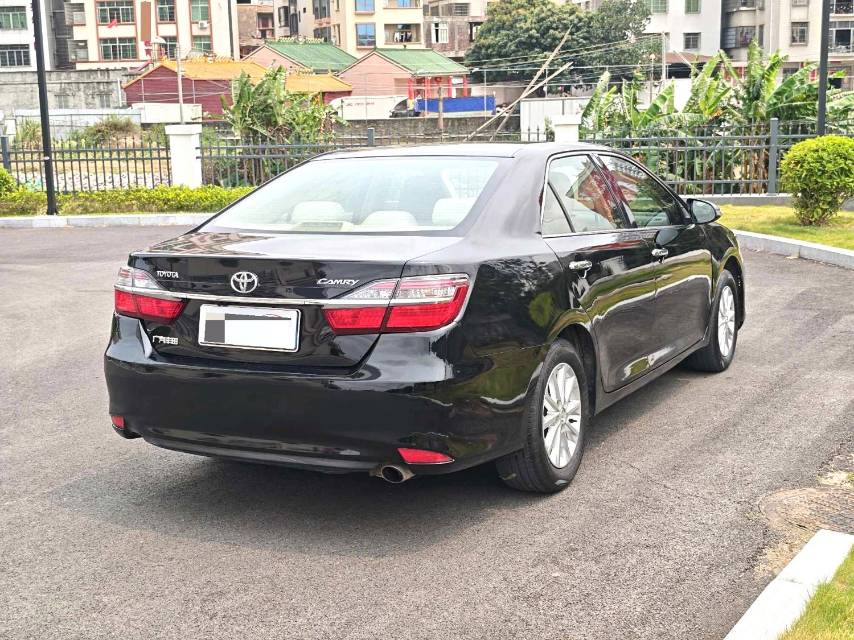 Toyota Camry 2.0E Elite