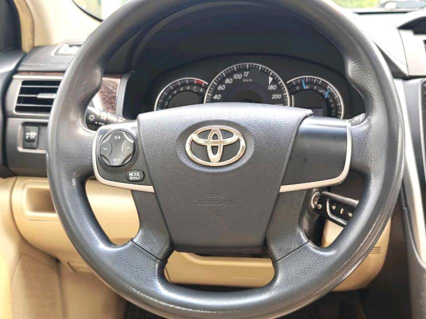 Toyota Camry 2.0E Elite
