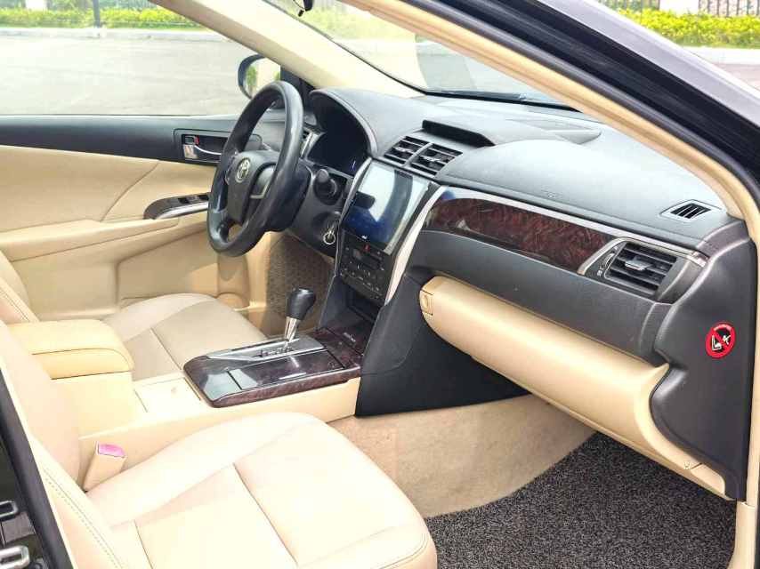 Toyota Camry 2.0E Elite