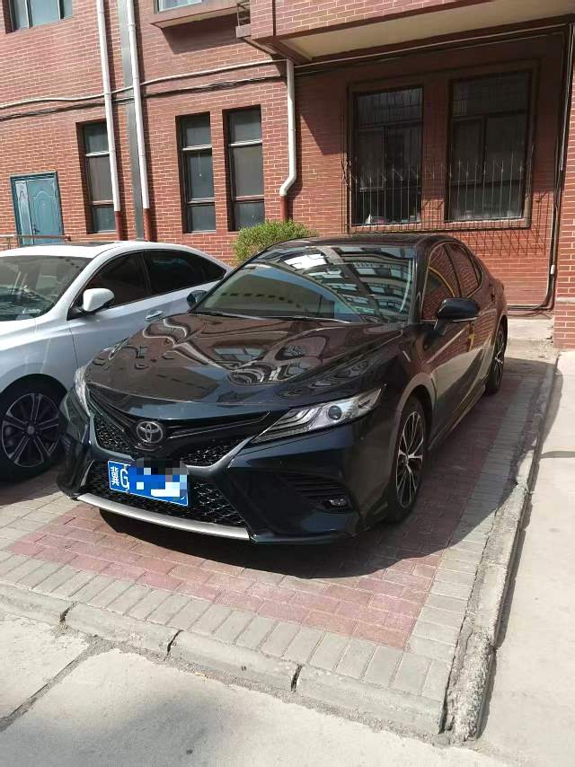 Toyota Camry 2.0S