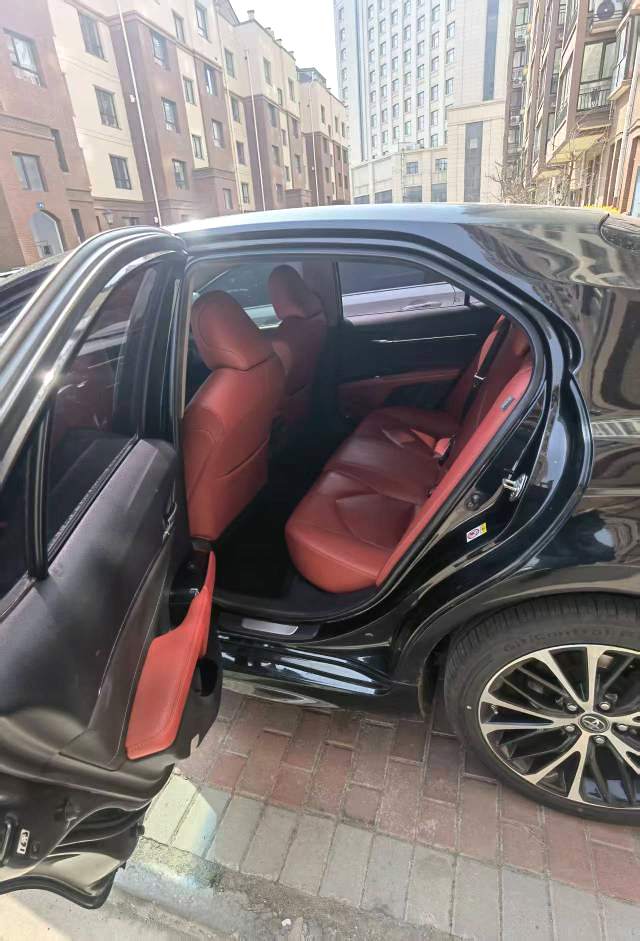 Toyota Camry 2.0S