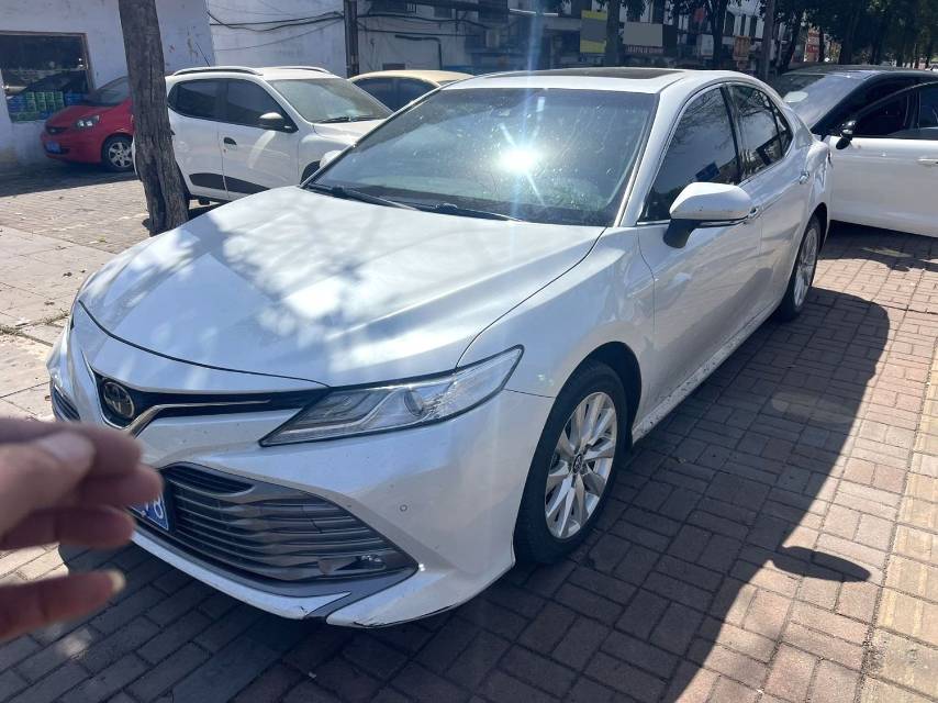 Toyota Camry Facelift 2.0G Luxury