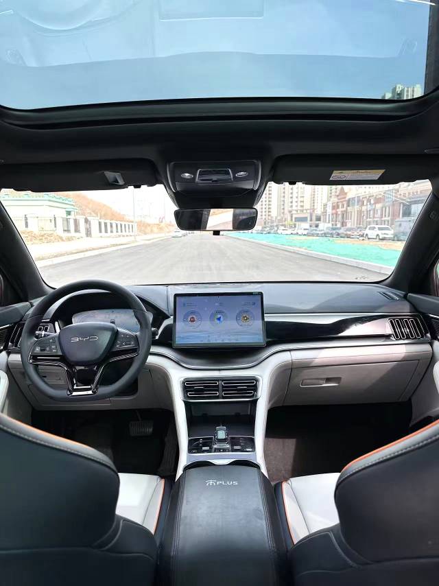 宋 PLUS New Energy Model Year 荣耀版 DM i 71km Luxury
