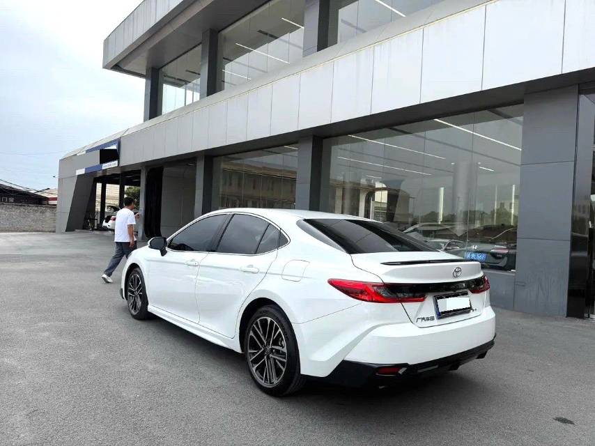 凯美瑞 Model Year 双擎 2.0HSE 运动 Lite Version