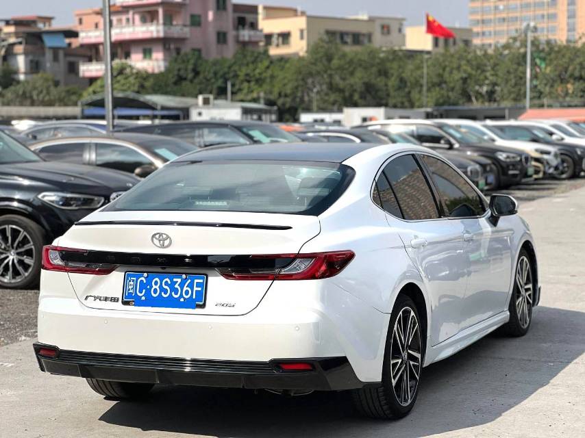 Toyota Camry 2.0S