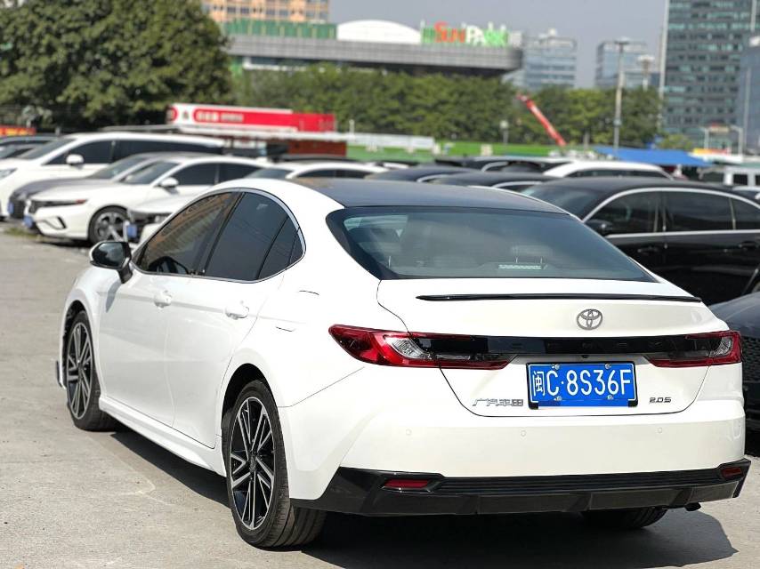 Toyota Camry 2.0S