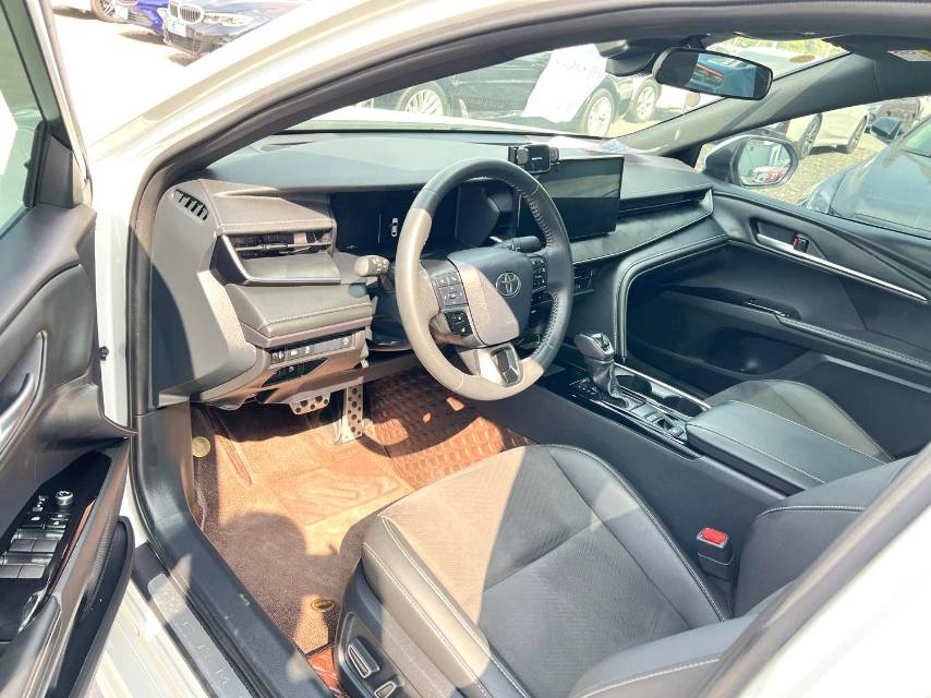Toyota Camry 2.0S