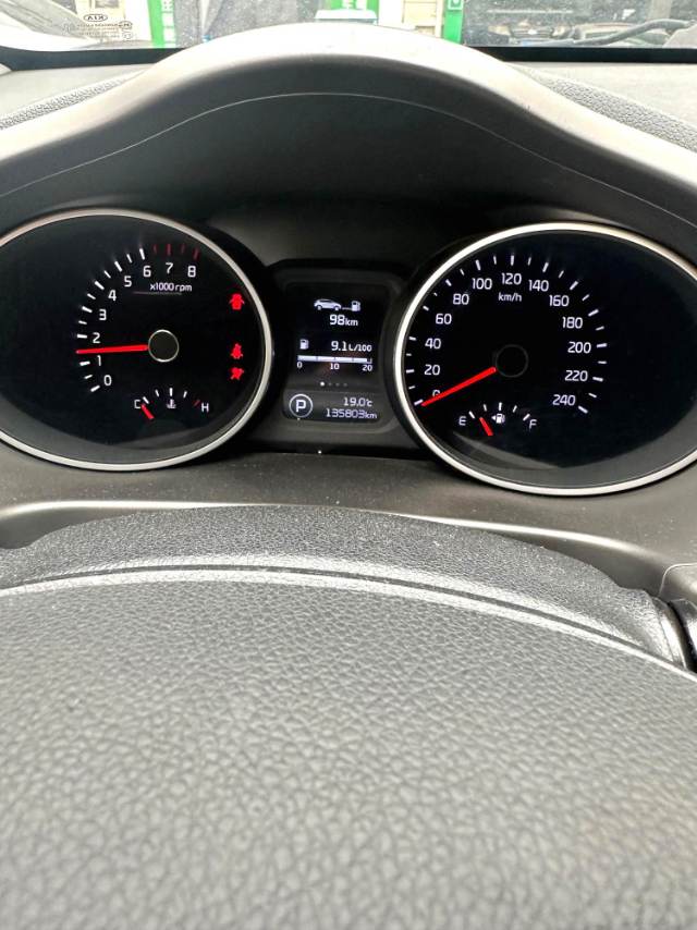 Kia Sportage 2.0L Automatic 2WD GLS