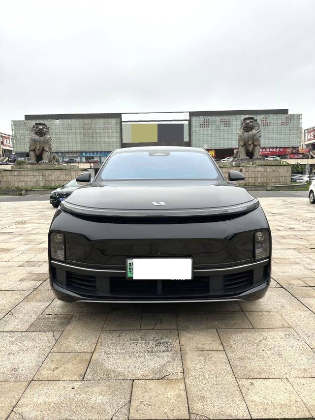 Li Auto L (Liter) 8 Air