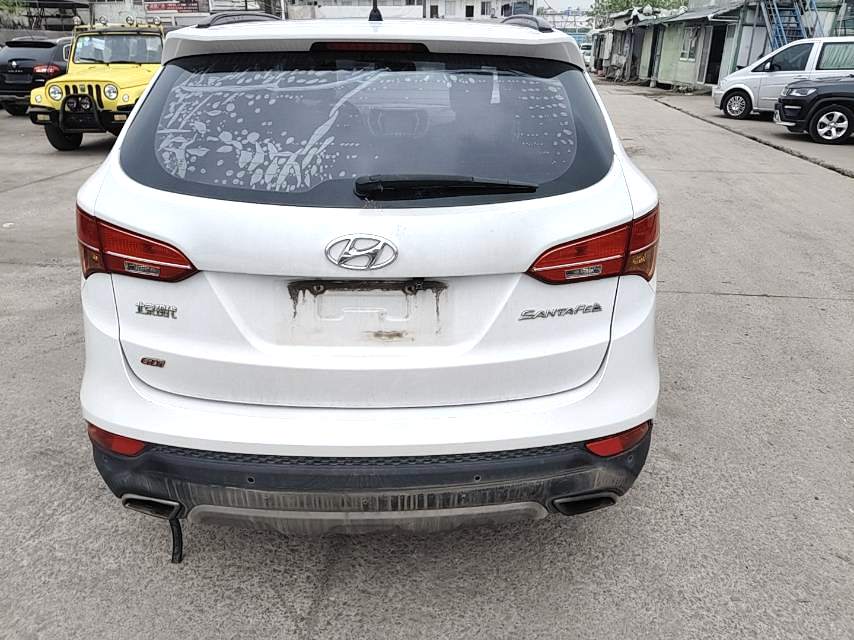 Hyundai Santa Fe 2.4L Automatic2WD
