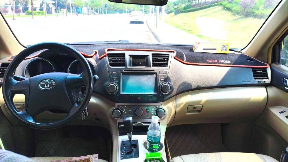 汉兰达 Model Year 2.7L 2WD 7 座精英版