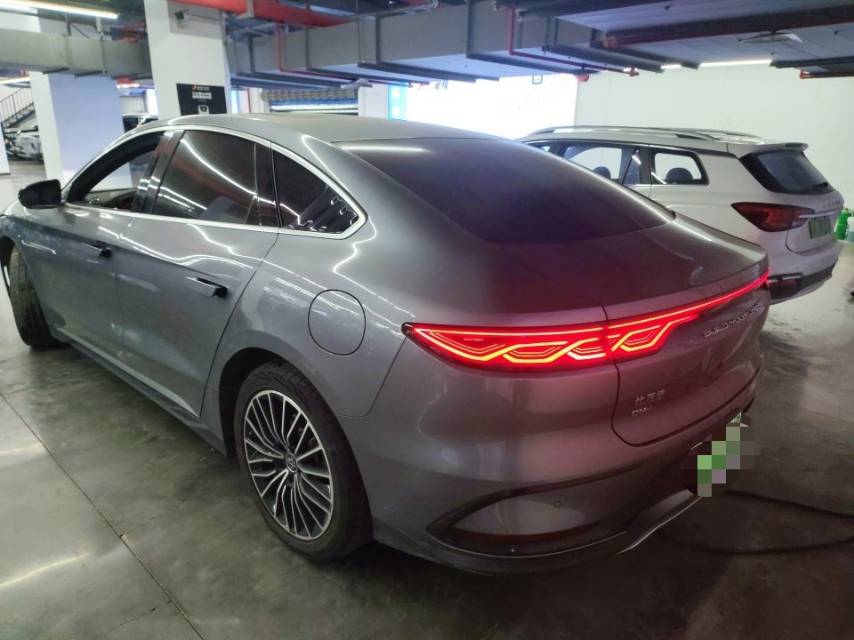 BYD DM i 121KM
