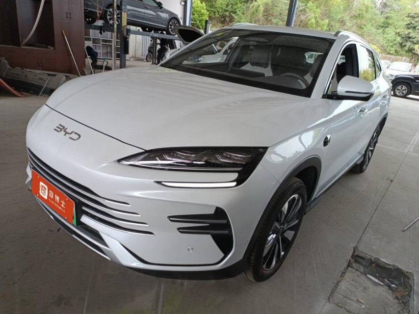 BYD PLUS New Energy DM i 112KM