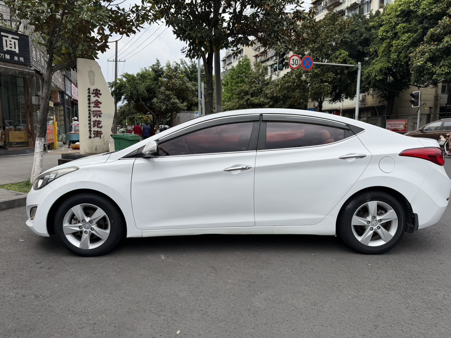 朗动 Model Year 1.6L 自动领先型