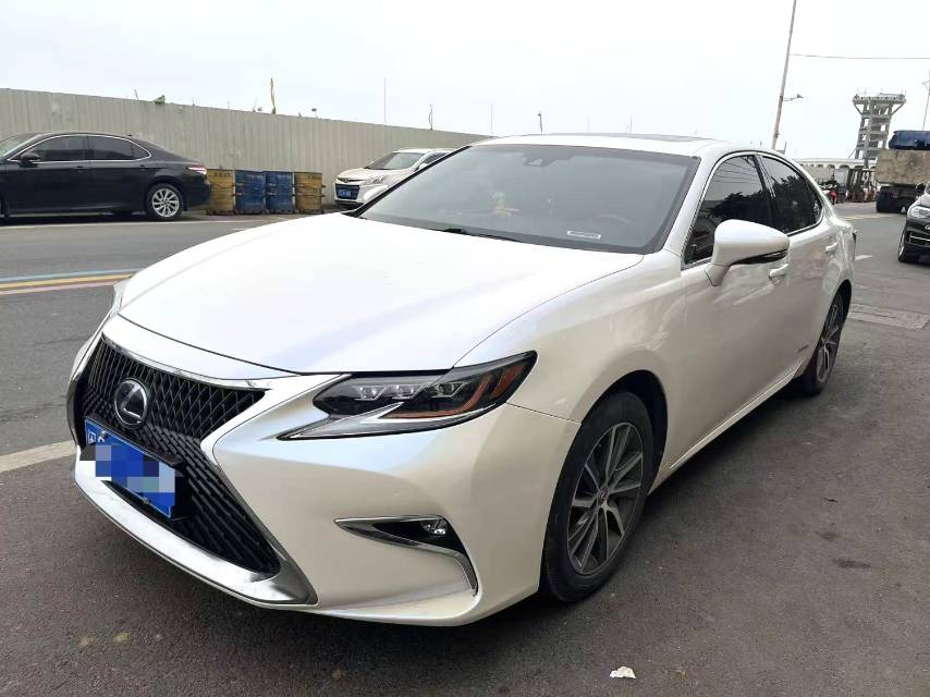 Lexus ES 300h