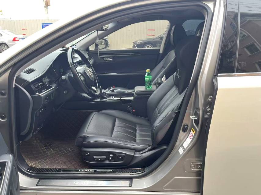 雷克萨斯 ES Model Year 300h 舒适版