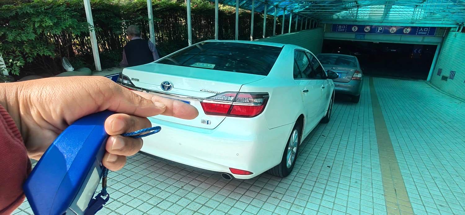凯美瑞 Model Year 双擎 2.5HG 十周年纪念豪华导航版