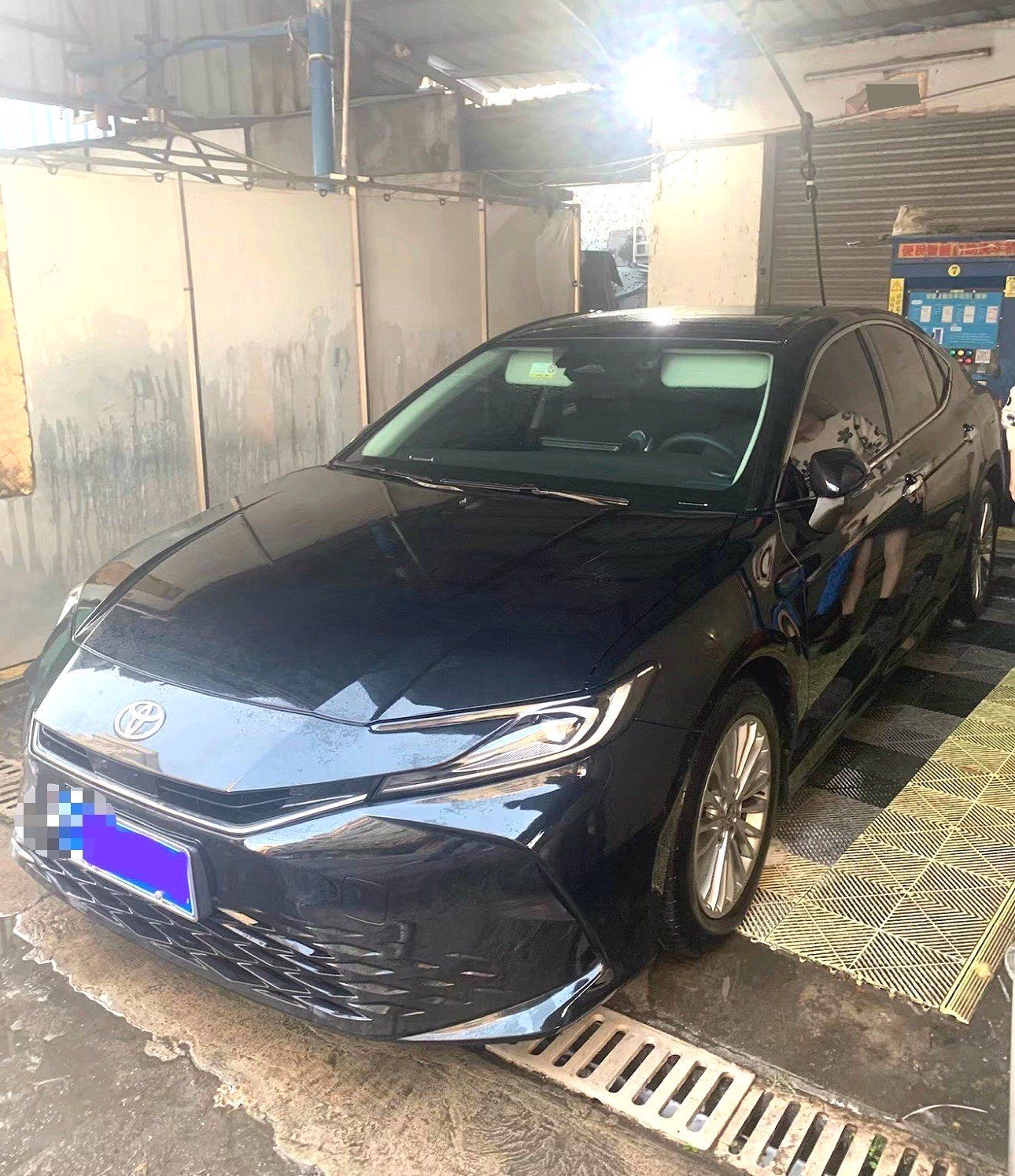 Toyota Camry Hybrid 2.0HE Elite