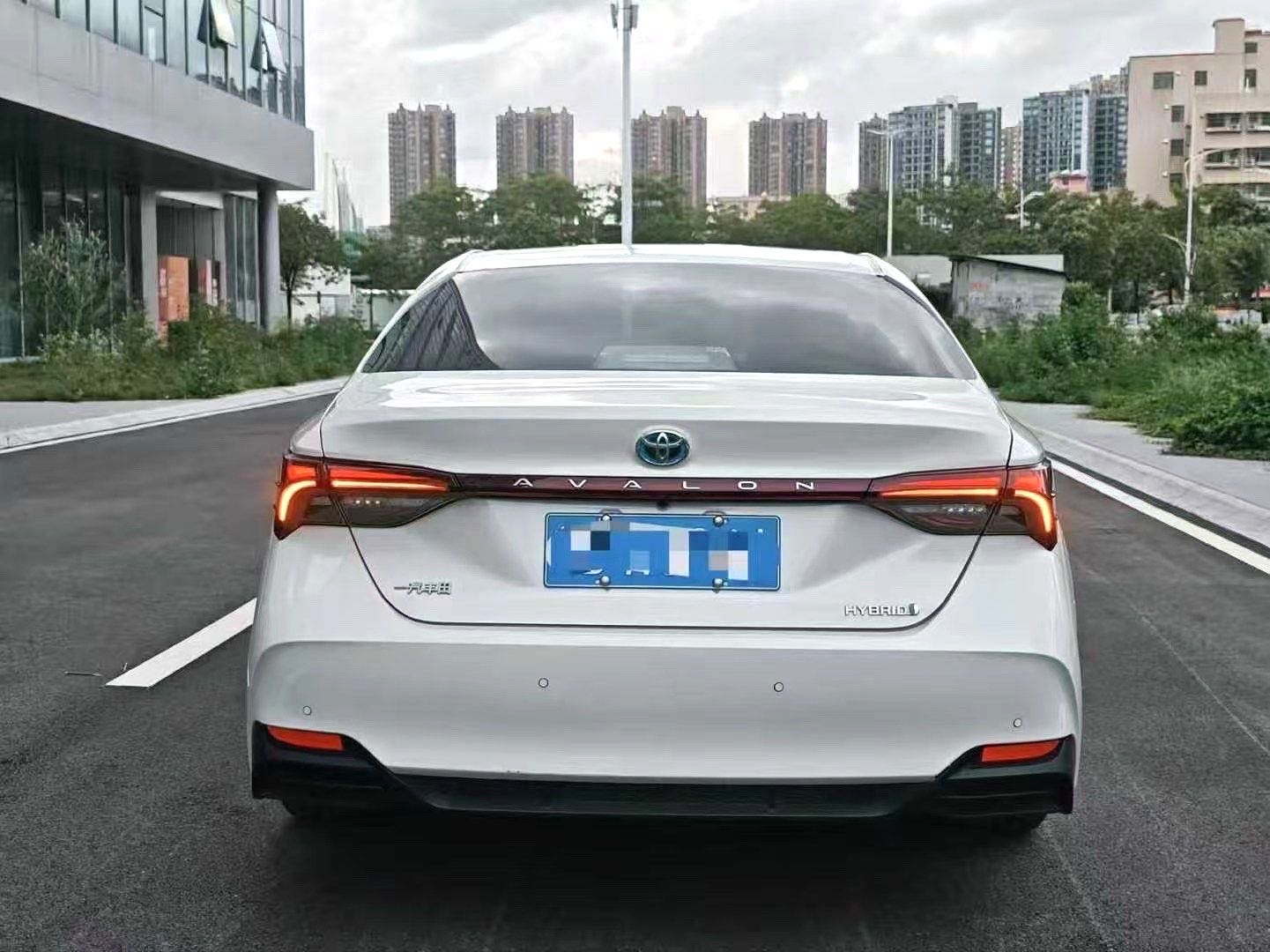 亚洲龙 Model Year 双擎 2.5L 豪华版 国 V