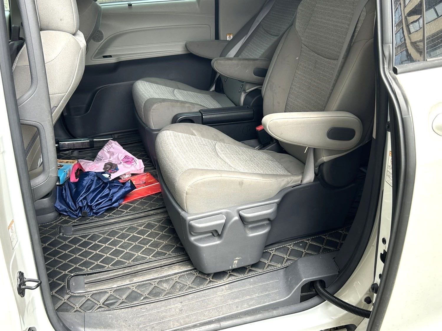 Toyota SIENNA 2.5L Hybrid