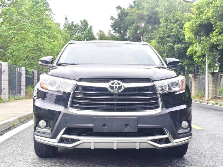 汉兰达 Model Year 2.0T 四驱豪华版 7 Seats