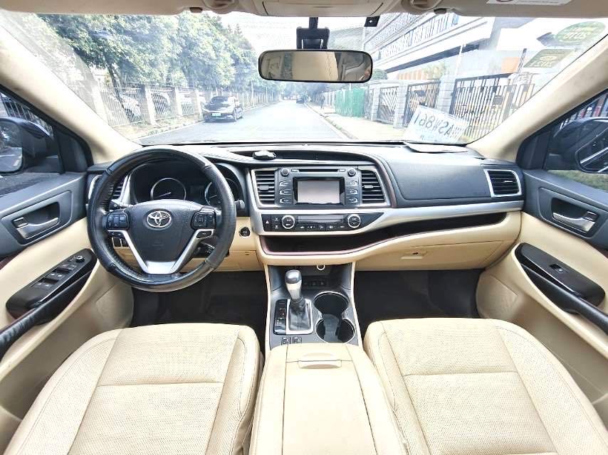 汉兰达 Model Year 2.0T 四驱豪华版 7 Seats