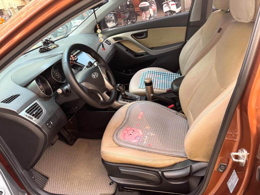 Hyundai 1,6 л, автоматическая коробка передач