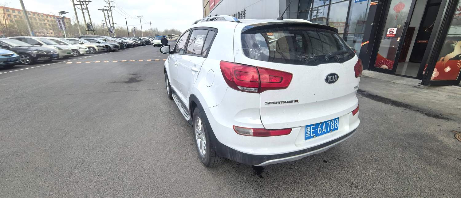 Kia Sportage 2,0 л, АКПП, передний привод, GL