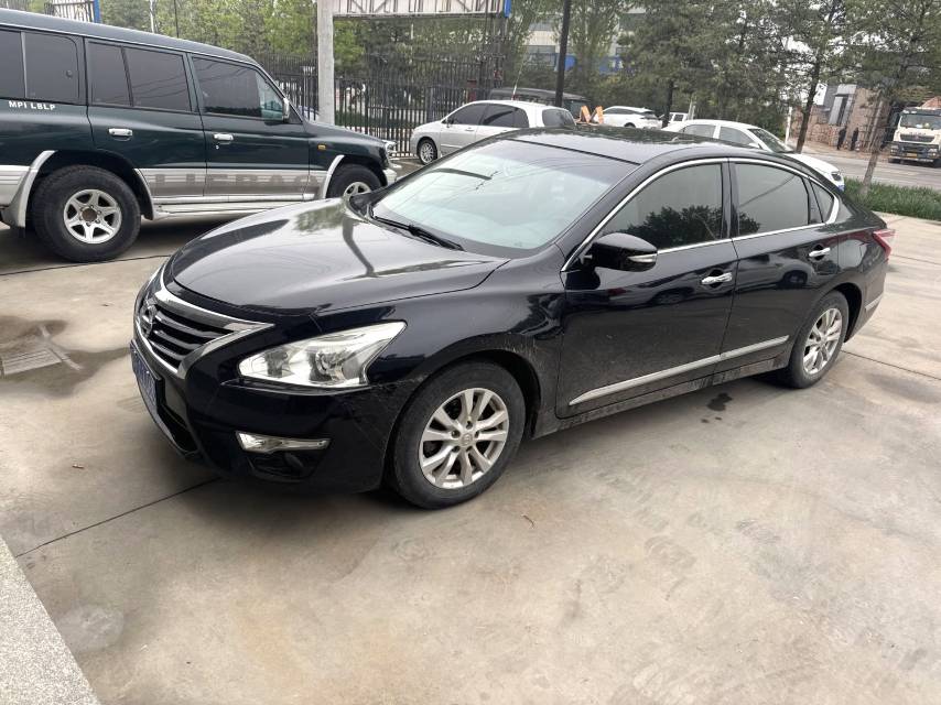 Nissan Altima 2.0L XL Upper