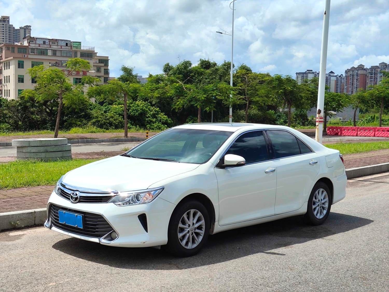 Toyota Camry 2.0G Lead